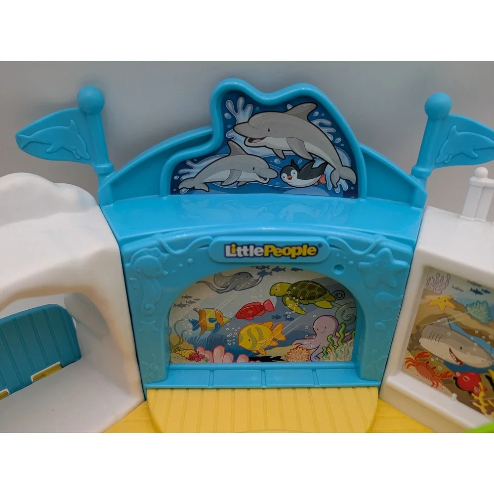 Fisher Price Little People Aquarium BGC32 Yellow‎ Blue Slide Pool 2013